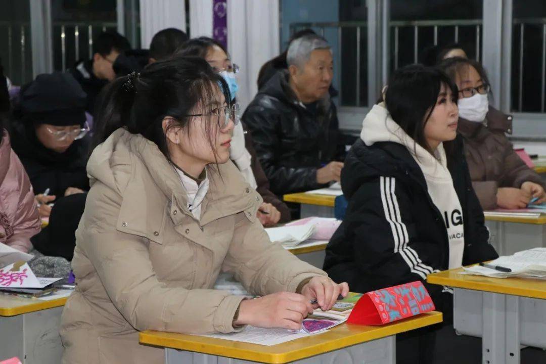 双向奔赴，共绘家校“桐”心圆