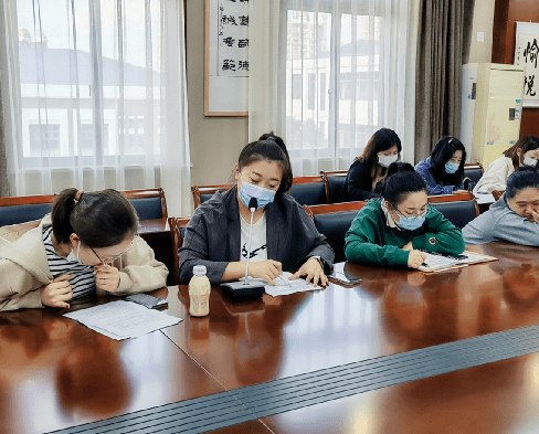 “智”引方向 “慧”见成长