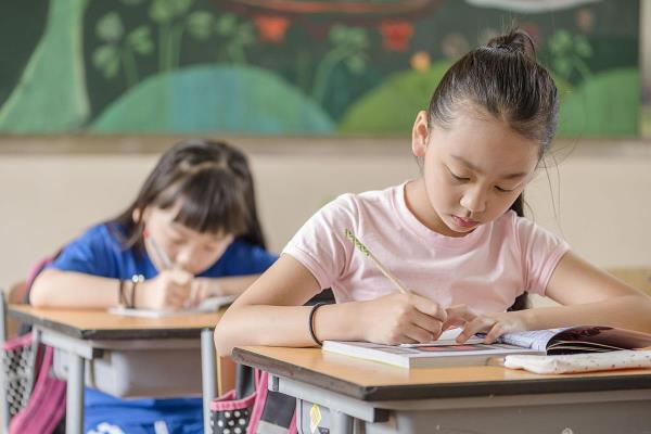 《中国基础教育》署名文章介绍“云上学习”让社区教育未来可期