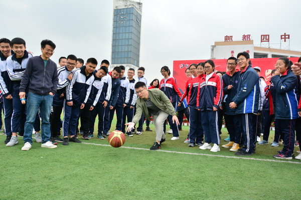 郫都三中特举办“压力大作战”主题团体心理辅导活动