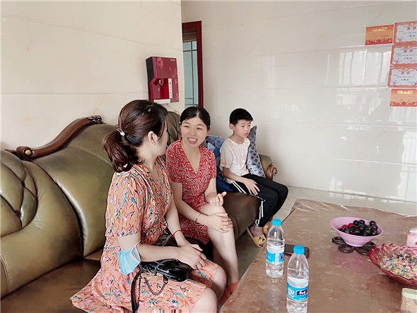 凉山教师赴蓉城 中和跟岗共琢璞