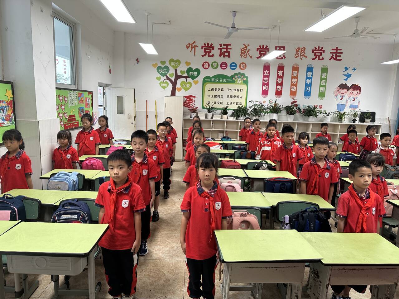 文明课间行为 养成有序品格