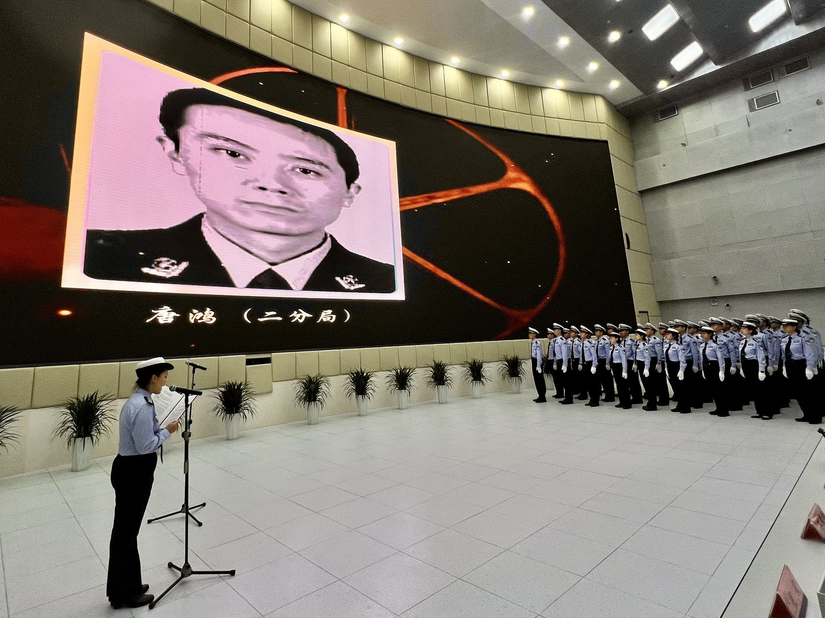 “赓续·2025·致敬英烈 薪火相传”英烈精神宣讲活动在成都大学附属中学举办